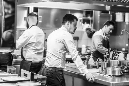 Atelier cuisine avec nos immersions au sein du restaurant, Bordeaux, Le Prince Noir